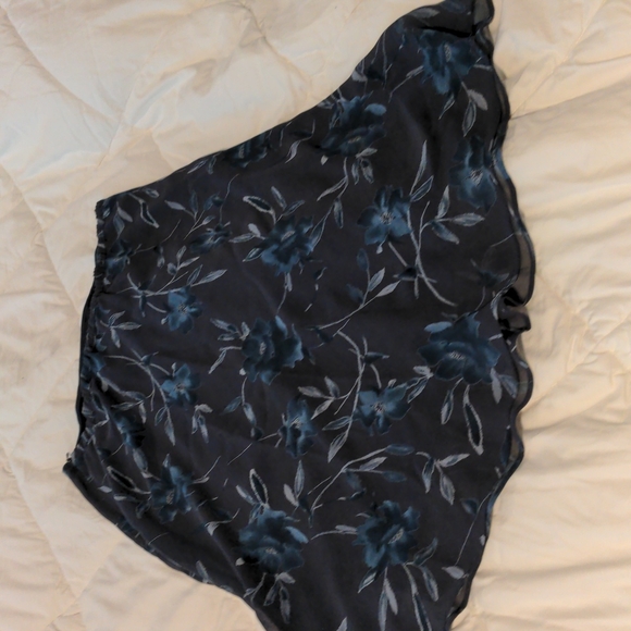 Express cute knee-length skirt - Picture 2 of 2